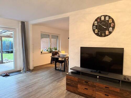 ...mit Essecke - 5 Zimmer Doppelhaushälfte in Stuhr / Fahrenhorst