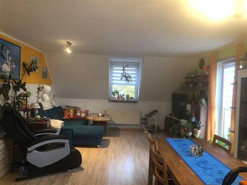 Wohnzimmer - Etagenwohnung in Nohra bei Weimar zum Kaufen