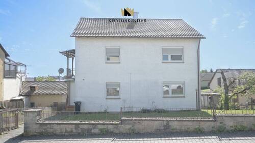 Ansicht Front - 7 Zimmer Mehrfamilienhaus, Wohnhaus zum Kaufen in Kirchardt