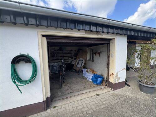 Garage - 