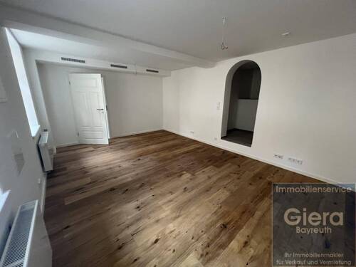 Wohnen/Schlafen - 1 Zimmer Etagenwohnung in Bayreuth