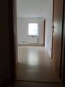 Blick vom Flur in Wohnstube - 3 Zimmer Etagenwohnung in Haselbach