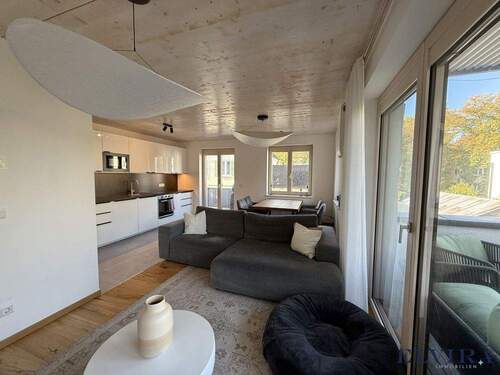 Wohnzimmer - ELVIRA - Harlaching, traumhafte 2-Zimmer-Wohnung mit zwei schönen Balkonen