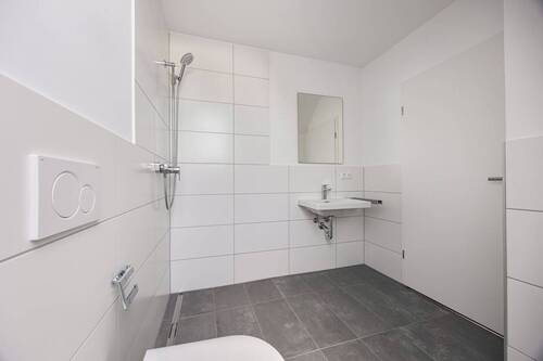 Badezimmer mit Fenster - 