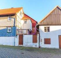 Eingekuschelt im Dorf: Haus mit Scheune, Garage und Hofgefühl - Aspenstedt