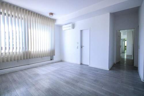 Behandlungszimmer - Büro zum Kaufen in Krefeld