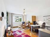 Wohnzimmer - 2 Zimmer Etagenwohnung in Stuttgart