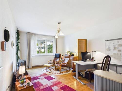 Wohnzimmer - 2 Zimmer Etagenwohnung in Stuttgart