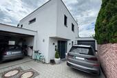 Außenansicht - 3 Zimmer Mehrfamilienhaus, Wohnhaus zur Miete in Dachau