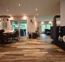 A+ | Modernes Einfamilienhaus aus 2017 mit luxuriöser Ausstattung in Jaderberg, Nähe Nordseeküste