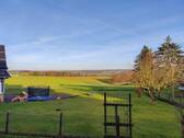 Ausblick Balkon - Mehrfamilienhaus, Wohnhaus mit 278,00 m&sup2; in Flammersfeld zum Kaufen