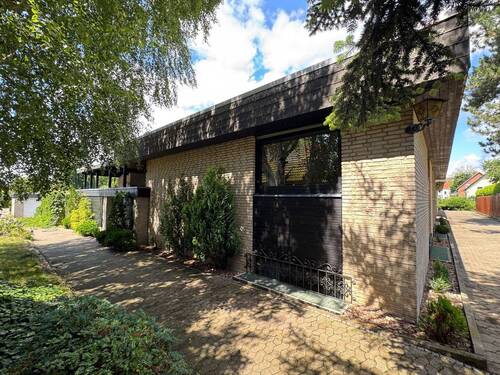 Ost-Ansicht - Bungalow mit 168,00 m² in Bad Nenndorf zum Kaufen
