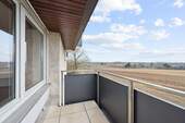 Überdachter Balkon Feld - 3 Zimmer Etagenwohnung in Stuttgart / Stammheim