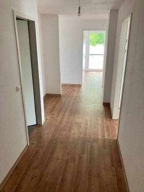 Bild 3 Diele.jpg - 4 Zimmer Etagenwohnung in Meerbusch