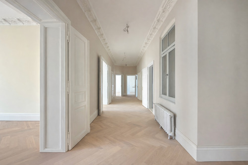 Alle Räume vom Flur aus begehbar - Büro mit 210,00 m&sup2; in Görlitz zur Miete