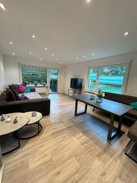 Schickes Wohnzimmer - Wohnen mit Stil: Schicke Terrassenwohnung mit Garage!