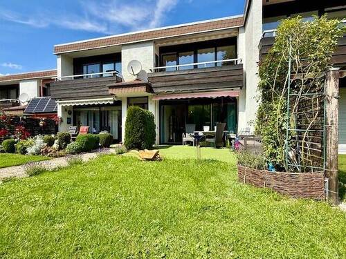 Ansicht vom Garten - *ideal als Feriendomizil mit Terrasse*