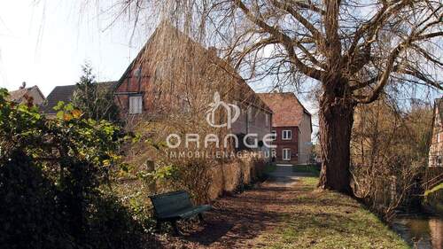 Uferweg - ***Stadthaus mit Garten am Fluss - sanierungsbedürftig***