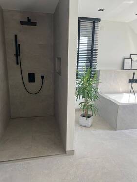 Badezimmer Beispielbild - Einfamilienhaus mit 218,50 m&sup2; in Dommitzsch zum Kaufen