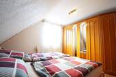 Schlafzimmer 1 von 3 im OG - 