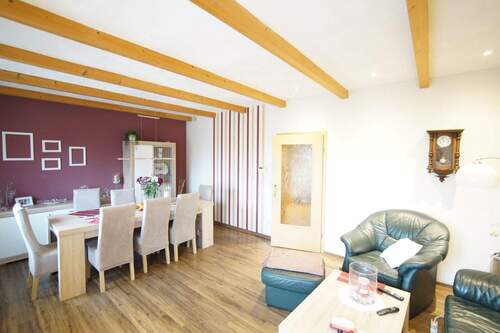 Wohn-/Esszimmer mit Terrassenzugang - 