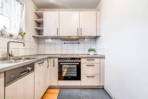 Küche mit Fenster - 