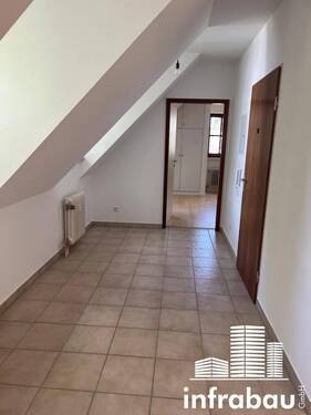 Flur - Etagenwohnung mit 78,00 m² in Augsburg / Pfersee zur Miete