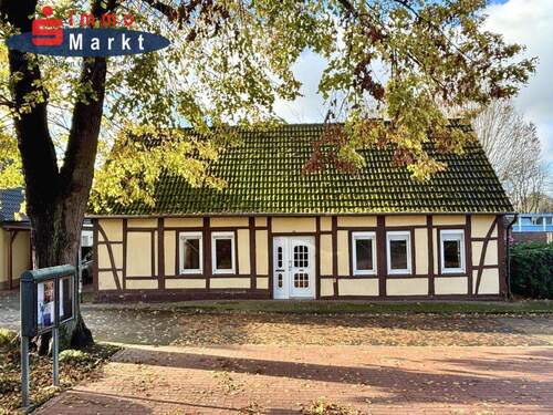 Frontansicht - 5 Zimmer Einfamilienhaus zum Kaufen in Petershagen