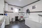 Badezimmer II - 