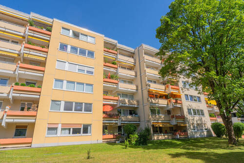 Ansicht West - ***Heike Borchers Immobilien***Helles, ruhiges Nest***Investieren Sie in Betongold***