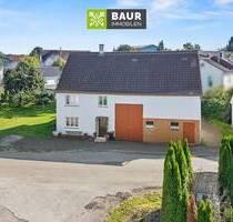 Charmantes Wohnhaus mit Scheune, Stall und Entwicklungspotenzial - Ochsenhausen Hattenburg