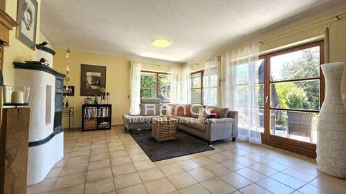 EG: Großzügiger Wohnbereich - 