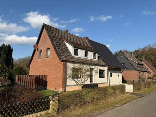 Straßenansicht - 4 Zimmer Einfamilienhaus zum Kaufen in Lauenbrück