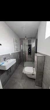 Bild 2 - 4 Zimmer Etagenwohnung zur Miete in Landau