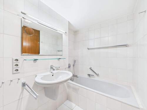 Badezimmer - Etagenwohnung mit 99,00 m&sup2; in Stuttgart zum Kaufen