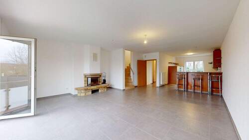 Wohn-/ Essbereich - 5 Zimmer Reihenmittelhaus zur Miete in Frankfurt am Main