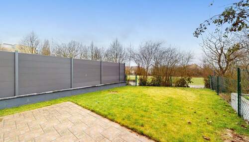 Garten - Reihenmittelhaus mit 226,00 m&sup2; in Frankfurt am Main zur Miete