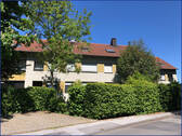 Hausansicht - Gemütliche, renovierte Etagenwohnung in Marl-Lenkerbeck!