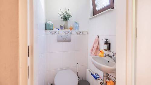 Gäste-WC - Reihenmittelhaus mit 71,30 m&sup2; in Norderstedt zum Kaufen
