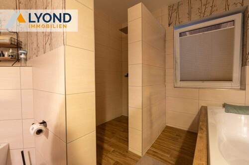 Bad am Schlafzimmer (2) - 