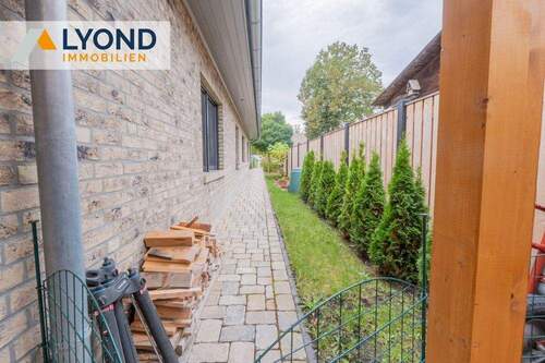 Durchgang zum Garten - 