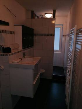 OG re. Wohnung_Bad - 