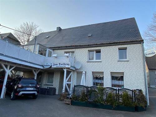 Ansicht Eingang - 1 Zimmer Mehrfamilienhaus, Wohnhaus zum Kaufen in Brilon