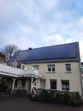 neu: Dach-Eindeckung und PV-Anlage - 