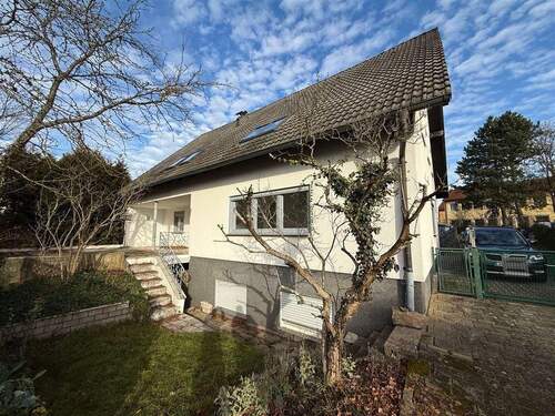 Hausansicht - 9 Zimmer Einfamilienhaus in Winkelhaid b Nürnberg