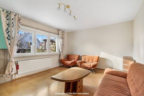 Wohnzimmer - 2 Zimmer Etagenwohnung in Karlsruhe