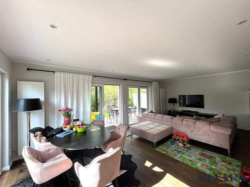 Wohn-/Essbereich - Reihenendhaus mit 172,00 m² in Grünwald zur Miete