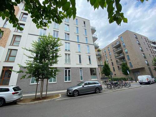 Gebäude Seite - 2 Zimmer Etagenwohnung zum Kaufen in Altona