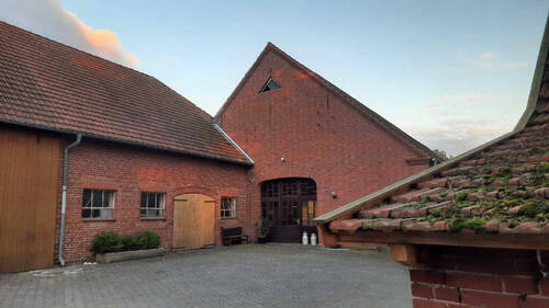 Bild1 - Resthof in Stadtrandlage - 395.000,00 EUR Kaufpreis, ca.  280,00 m² Wohnfläche