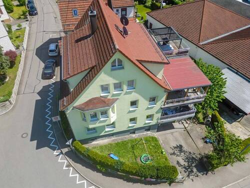 Luftaufnahme - Mehrfamilienhaus, Wohnhaus mit 303,00 m² in Bad Urach zum Kaufen